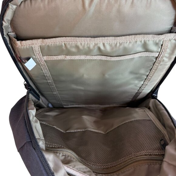 THULE Backack, Padded, Laptop Work / Business.  Durable Black Gray - Picture 10 of 11